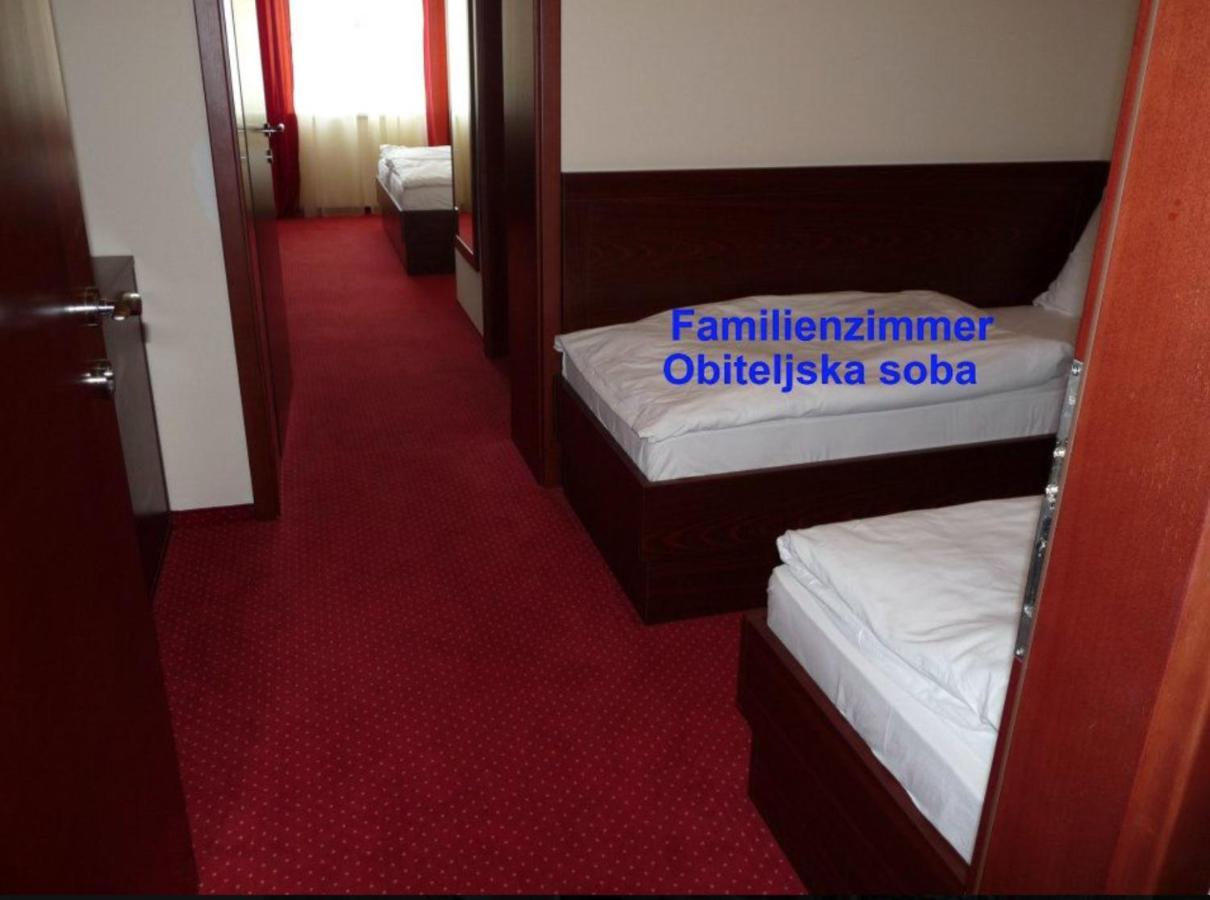 Lux Hotel Pansion Jablanac Kültér fotó